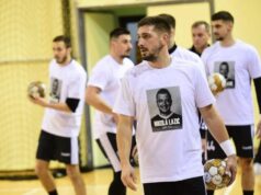 SRPSKI RUKOMETAŠ PREMINUO U 36. GODINI, PARTIZAN MU POSVETIO POBEDU U DERBIJU! Crno-beli slavili u čast bivšeg igrača čija smrt je potresla Srbiju! NJKoZmvJ