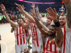 ZVEZDA NA DEOBI PRVOG MESTA: Ovako izgleda tabela Evrolige posle fantastične pobede crveno-belih! Crvena zvezda Olimpijakos Evroliga (2).jpeg