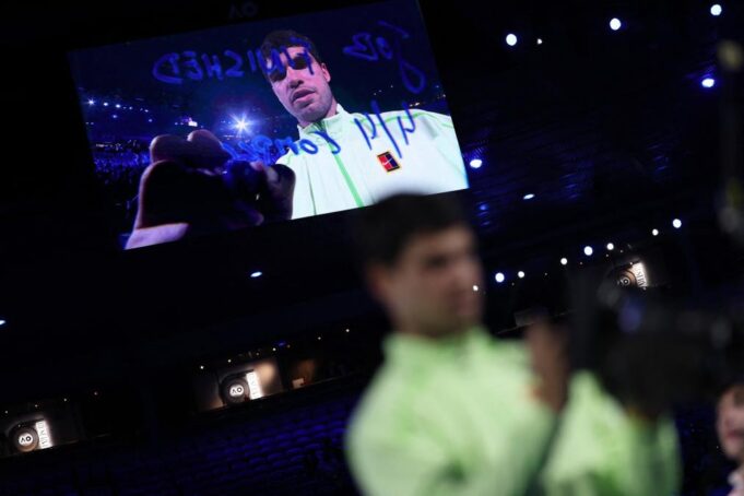 ALKARAZ PORUKOM NA KAMERI POSLE POBEDE NAD ĐOKOVIĆEM SVE REKAO! Španac u tri reči celom svetu pokazao koliko je moćan