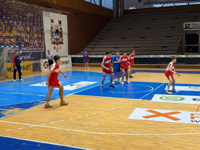 ŠKOLSKI SPORT U SRBIJI NE STAJE! Srbija dobila najbolje školarce u rukometu i plivanju