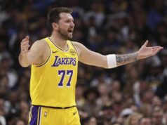 Luka Dončić na meti brutalnih komentara posle ljubavnog skandala Luka Dončić na meču Los Anđeles Lejkersi - Njujork Niksi