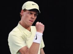 SINER DOŽIVEO VELIKI ŠOK, PA SE NALJUTIO! Italijana iznenadio mladi Australijanac, a onda ga je pregazio VJZL1Qj8