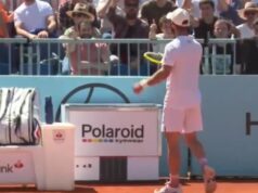 NEVIĐEN SKANDAL U MADRIDU: Slomio reket, isfolirao povredu i predao meč, a onda napravio potez koji je izazvao GNEV! Ovakve zvižduke tenis ne pamti! NEVIĐEN SKANDAL U MADRIDU: Slomio reket, isfolirao povredu i predao meč, a onda napravio potez koji je izazvao GNEV! Ovakve zvižduke tenis ne pamti!