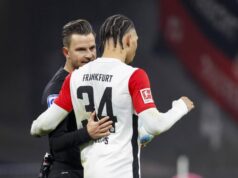BORUSIJA PALA U FRANKFURTU: Ekitike i Hojlund doneli Ajntrahtu važna tri boda BORUSIJA PALA U FRANKFURTU: Ekitike i Hojlund doneli Ajntrahtu važna tri boda