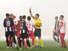 PENAL, CRVENI KARTONI, BAKLJADE, PREKIDI, OPŠTI HAOS… Pogledajte šta se sinoć sve dešavalo u Humskoj! Utakmica se jedva završila! FOTO Miroslav Tanjga