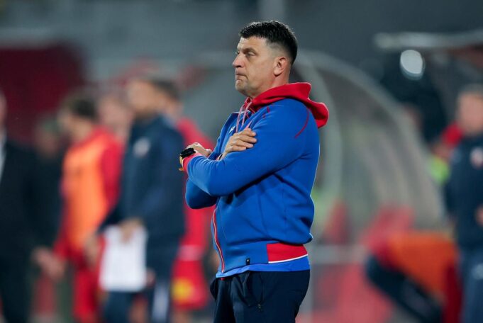 MILOJEVIC-O-KRIZI-OSTAVCI-SVOJIM-IGRACIMA-Trener-Zvezde-zagrmeo-na.jpg zvezda-press-505479.JPG