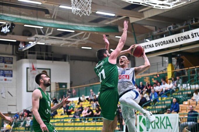 BUDUCNOST-SLOMILA-KRKU-Podgoricani-nadomak-prvog-mesta-pred-plej-of.jpg oeEEXGbe