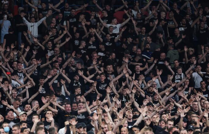 PARTIZAN-OTVARA-KAPIJE-ARENE-Besplatan-ulaz-za-kosarkase-uzrasta-do.jpg 38V75Dvl