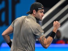 NOVAKOV DŽELAT ELIMINISAN: Drejper pobedio Beretinija i plasirao se u polufinale Dohe NOVAKOV DŽELAT ELIMINISAN: Drejper pobedio Beretinija i plasirao se u polufinale Dohe