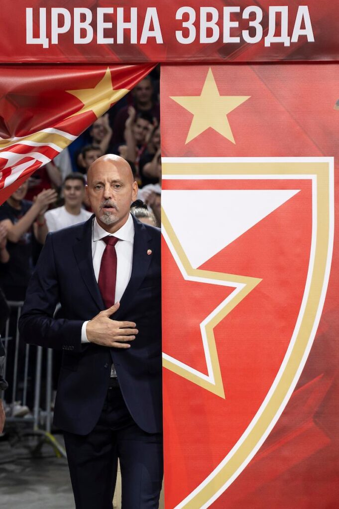 TRIO-FANTASTIKO-Crvena-zvezda-dobija-velika-pojacanja-u-pohodu-na.jpg Karlik Džons i Ajzea Kenan