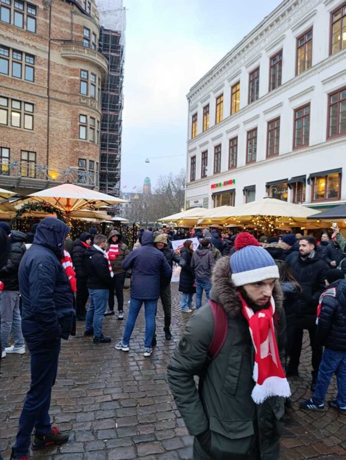Fudbaleri Crvene zvezde posle pobede protiv Šturma