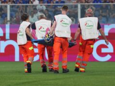 NEZAPAMĆEN SKANDAL POTRESA ITALIJU – 14 članova Salernitane završilo u BOLNICI posle meča sa Sampdorijom! Policija pokrenula istragu! Yl1M73Gl