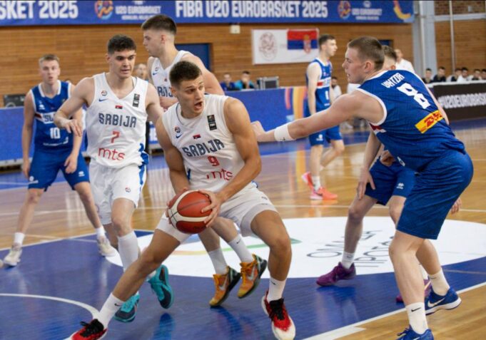 ZVEZDA-CACAK 94_80.JPG