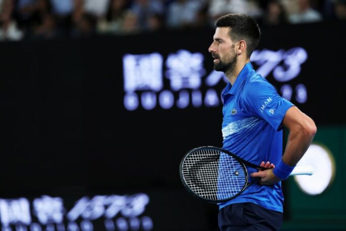 NOVAK TRAŽIO POMOĆ LEKARA, LEGENDA SRAMNO REAGOVALA U PRENOSU UŽIVO! Čuveni Amerikanac opleo po Đokoviću: Ne zavaravajte se...