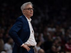 SRUŠIO PARTIZAN, A SADA NA PRAGU NOVOG POSLA: Trener Bajerna preuzima moćnu reprezentaciju prepunu NBA zvezda! NeQE0G0e