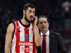 NIKOLA KALINIĆ O SMENI JANISA SFEROPULOSA: Reakcija nakon pobede nad Fenerbahčeom! Tomislav Tomović