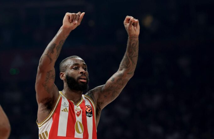 Tajson Karter na meču Crvena zvezda - Fenerbahče