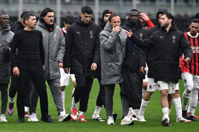 SKANDAL SEZONE! UMALO SE POTUKLI KAPITEN I TRENER MILANA! Ibrahimović morao ekspresno da reaguje kada je video šta se dešava