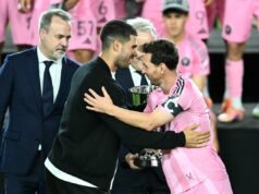 LIONEL MESI – NAJBOLJI ASISTENT U ISTORIJI FUDBALA! Čudesni Argentinac osvojio 47. trofej u karijeri, Alkaraz mu predao pehar! (FOTO) Lionel Mesi