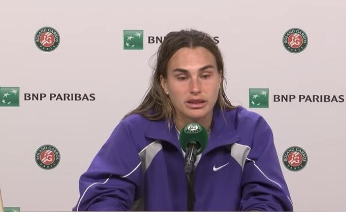 SABALENKA SE POKAJALA! Javno se izvinila Amerikanki zbog svojih izjava posle poraza u finalu Rolan Garosa!