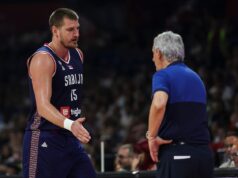 JOKIĆEV TRENER SE POKLONIO SVETISLAVU PEŠIĆU! Niko nije očekivao ovakve reči za Karija direktno iz Denvera Nikola Jokić