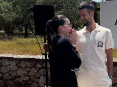NOVAK ĐOKOVIĆ FLERTOVAO ZA ZANOSNOM TURSKOM GLUMICOM, PAO I POLJUBAC! Kamere sve snimile – pogledajte ove scene (FOTO) NOVAK ĐOKOVIĆ FLERTOVAO ZA ZANOSNOM TURSKOM GLUMICOM, PAO I POLJUBAC! Kamere sve snimile - pogledajte ove scene (FOTO)