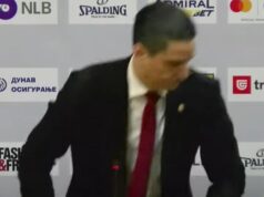 SFEROPULOS SE 26 SEKUNDI ZADRŽAO NA KONFERENCIJI ZA MEDIJE: Pogledajte kako je trener Zvezde izjurio iz sale nakon pobede protiv Budućnosti PeOVA52J