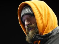 NJEGOVO ROĐENJE DOKTORI SMATRALI ČUDOM, ŽIVOT MU OBELEŽILE TRAGEDIJE SA SMRTNIM ISHODOM! Preko trnja postao šampion, sada živi u luksuznom domu od 4.000.000! veB5Z7rJ