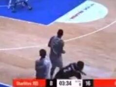 NEZAPAMĆEN SKANDAL! Trener usred meča namerno sapleo protivničkog igrača – sudije se pravile lude! Košarkaš objavio snimak incidenta i dobio brutalnu kaznu! nJXvZpG8