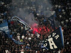 DVOJICA NAVIJAČA NAPOLIJA UHAPŠENA, A JEDAN NAVIJAČ SPORTINGA ZAVRŠIO U BOLNICI! Ovo je ishod užasnog sukoba huligana pred meč Lige šampiona! Barselona