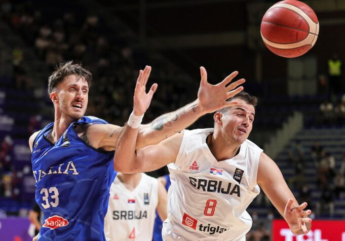 Akile Polonara i Miloš Teodosić