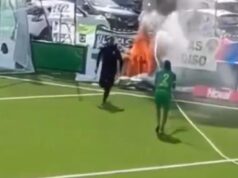 BIVŠI REPREZENTATIVAC ITALIJE GASIO POŽAR U TOKU UTAKMICE! Vatra buknula pored terena, on je odmah reagovao zvezda-napredak-662778.JPG