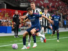 TOBDŽIJE SRUŠILE SVRAKE U GOLEADI: Arsenal pobedio Njukasl na pripremama u Singapuru Fudbaleri Partizana na utakmici protiv AEK-a