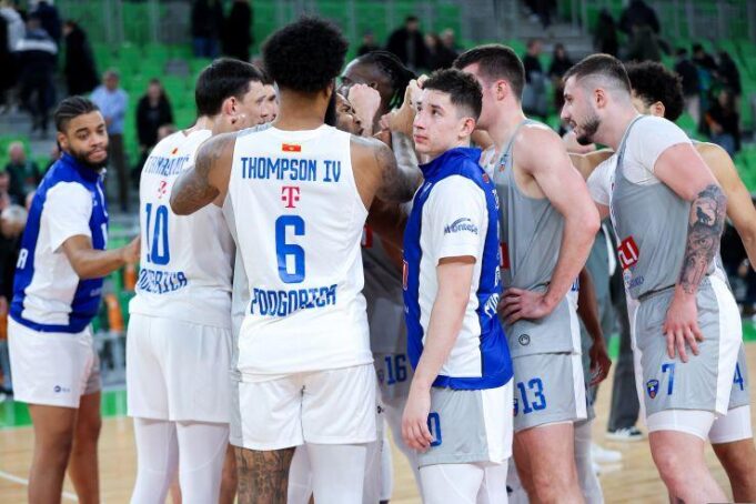 Džanan Musa u dresu Dubaija