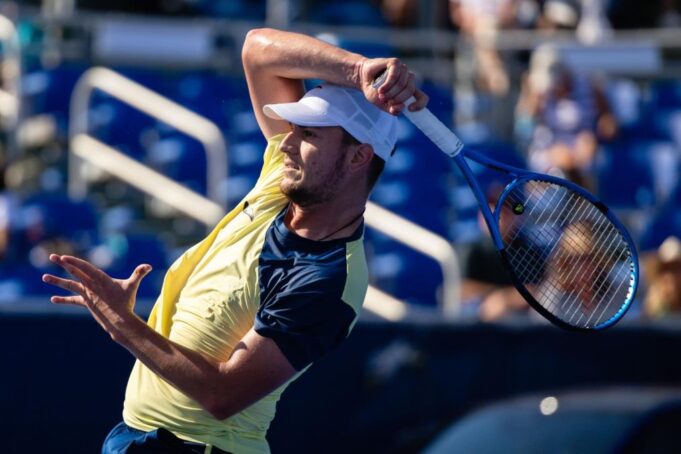 SRBIN ČEKA ZVEREVA! Kecmanović izborio plasman u osminu finala turnira u Akapulku!