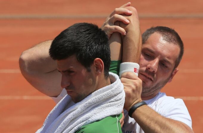 POZNATO STANJE MILJANA AMANOVIĆA! Stigle prve informacije iz Pariza, evo zbog čega je Novakov kum morao na operaciju