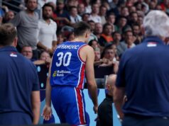 ISPLIVALE ŠOKANTNE INFORMACIJE – ALEKSA AVRAMOVIĆ DVA MESECA VAN PARKETA?! Povredio ga fizioterapeut na istezanju, ovo su detalji koji su zaprepastili sve! partizanefes-80.jpg