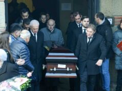 SAHRANJEN OTAC ZVEZDANA TERZIĆA: Vučić, Džajić i Stanković ispratili oca direktora Crvene zvezde Zvezdan Terzić sahrana oca 16.jpeg