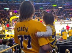 DONČIĆEVA ĆERKICA UKRALA ŠOU! Neodoljiv prizor – preslatka Gabriela bodrila tatu na debiju u Lejkersima! Simpatični detalji na njenoj kosi oduševili navijače! o8WyRdLJ