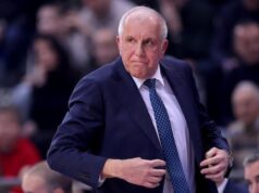 DELIJE ZAGRMELE KADA SE POJAVIO ŽELJKO OBRADOVIĆ! Navijači Zvezde brutalno vređali Žoca, a onda su se čuli i Grobari! FOTO dlvvrXBl