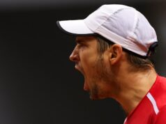 LAJOVIĆ BLISTAO! Dušan demolirao Švajcarca i došao do finala kvalifikacija DEJVIS KUP REPREZENTACIJA DOPUTOVALA U ČILE: Dušan Lajović predvodi srpski tim