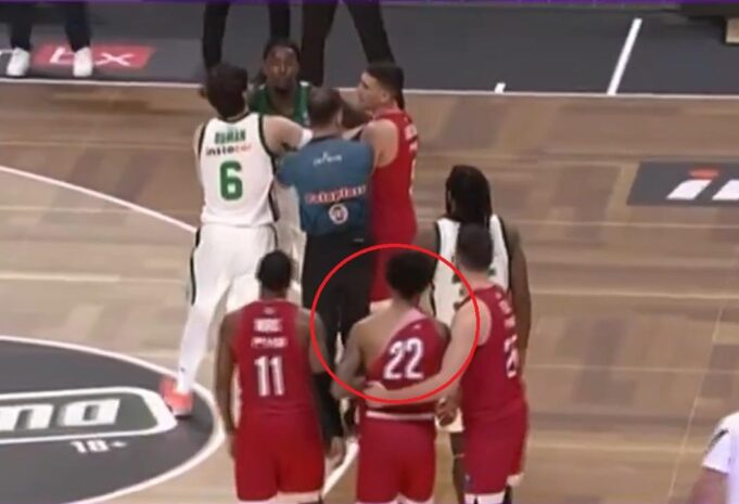 MATIJAS-LESOR-POCEPAO-DRES-KOSARKASA-OLIMPIJAKOSA-Totalni-haos-u-velikom.jpg Jurica Golemac
