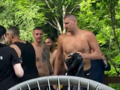 TEPCA UGOSTILA NAJBOLJEG: Nikola Jokić pokazao koliko uživa u raftingu na Tari jJd61368