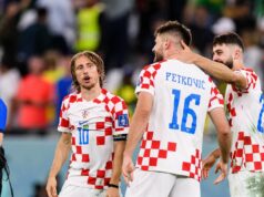 HOROR! ZELENAŠI PRETUKLI ČUVENOG HRVATSKOG FUDBALERA: Jezive scene u centru Zagreba! Zadobio ozbiljne povrede Gep1yDq8