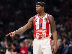 KENAN FANTASTIČNIM GESTOM KUPIO DELIJE: Pogledajte šta je uradio košarkaš Zvezde nakon pobede u Berlinu 3eMYZYOe