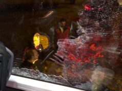 JEZIVE SCENE U TURSKOJ! Huligani kamenovali autobus košarkaša Galatasaraja! dlvvV2Gl
