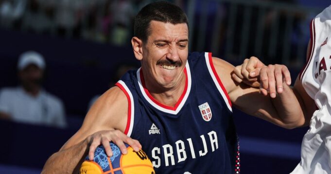 Evo-kada-basketasi-Srbije-igraju-protiv-Letonije-polufinale-Svetskog-kupa.jpg Evo kada basketaši Srbije igraju protiv Letonije polufinale Svetskog kupa