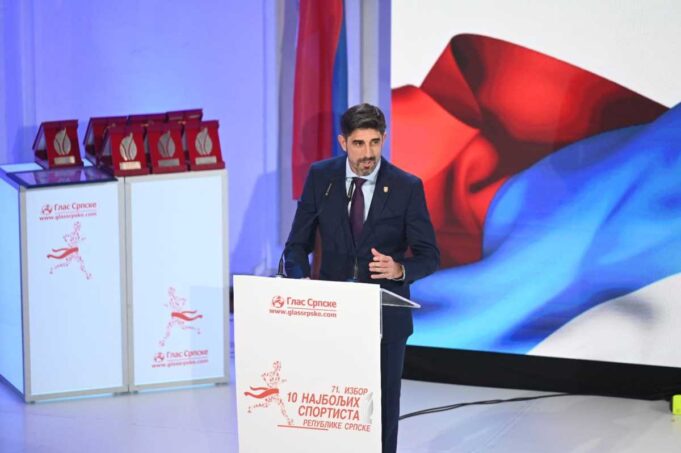 OVACIJE-I-PLAKETA-ZA-VELJKA-PAUNOVICA-SELEKTORA-SRBIJE-Odrzana-svecanost.jpeg WhatsApp Image 2025-12-08 at 09.09.54 (4).jpeg