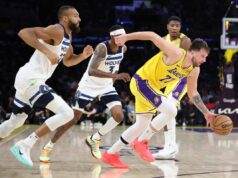 FANTASTIČNI LUKA DONČIĆ UNIŠTIO VUKOVE! Lejkersi izjednačili u seriji protiv Minesote! j8NV4n58