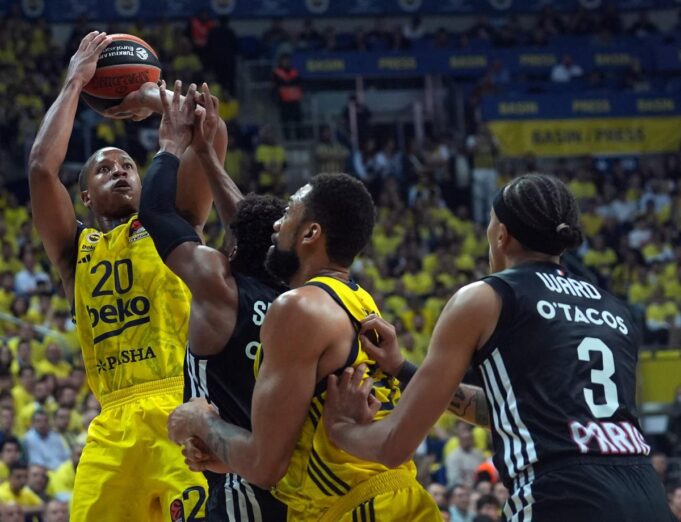 FENER-ZESTOKO-OSLABLJEN-PROTIV-PARIZA-Jasikevicijus-bez-dva-bitna-kosarkasa.jpg jJd6gzz8
